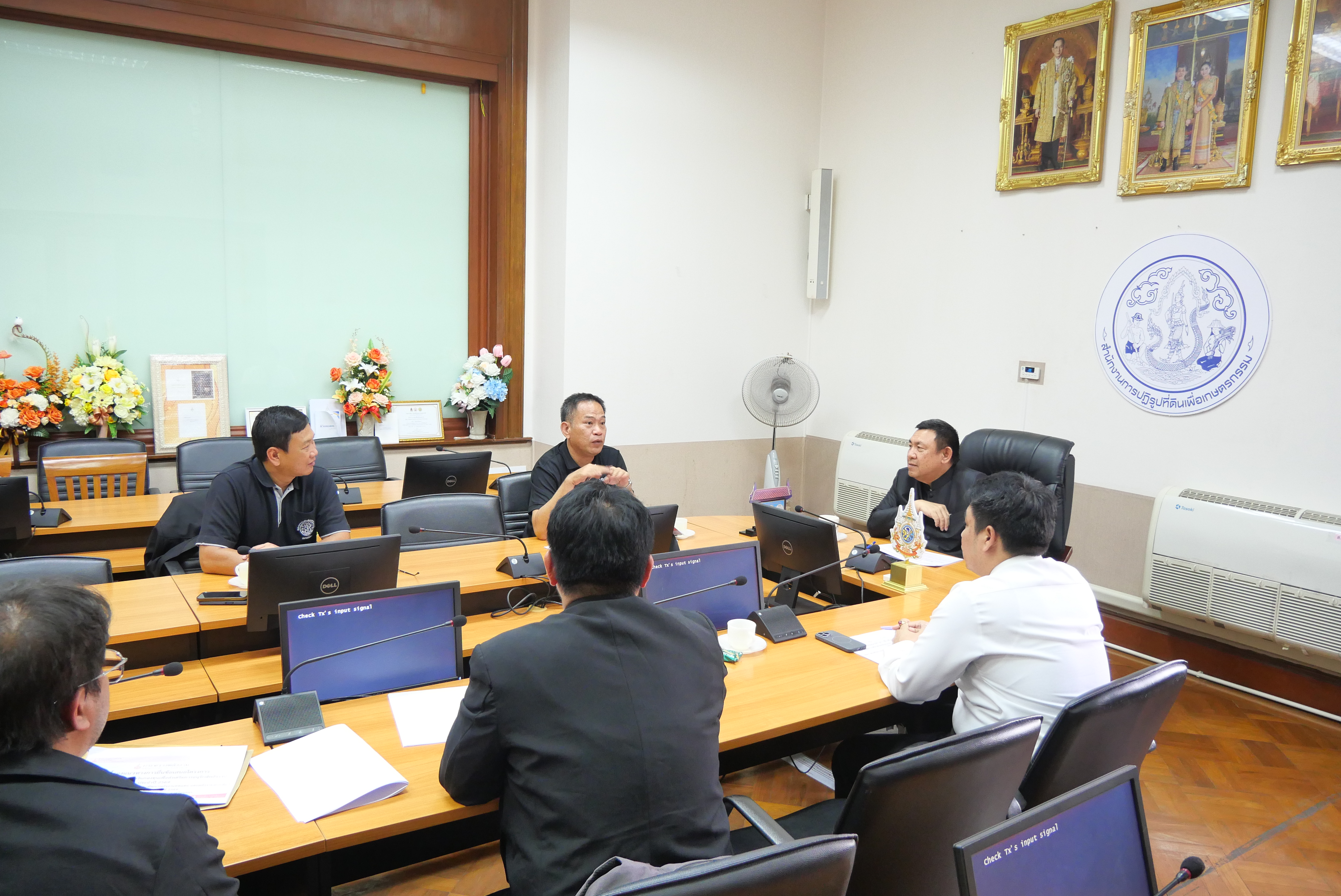 title - ประชุมหารือเรื่องพัฒนาพื้นที่ด้วยระบบกระจายน้ำ และโซล่าเซลล์ ในพื้นที่เขตปฏิรูปที่ดิน